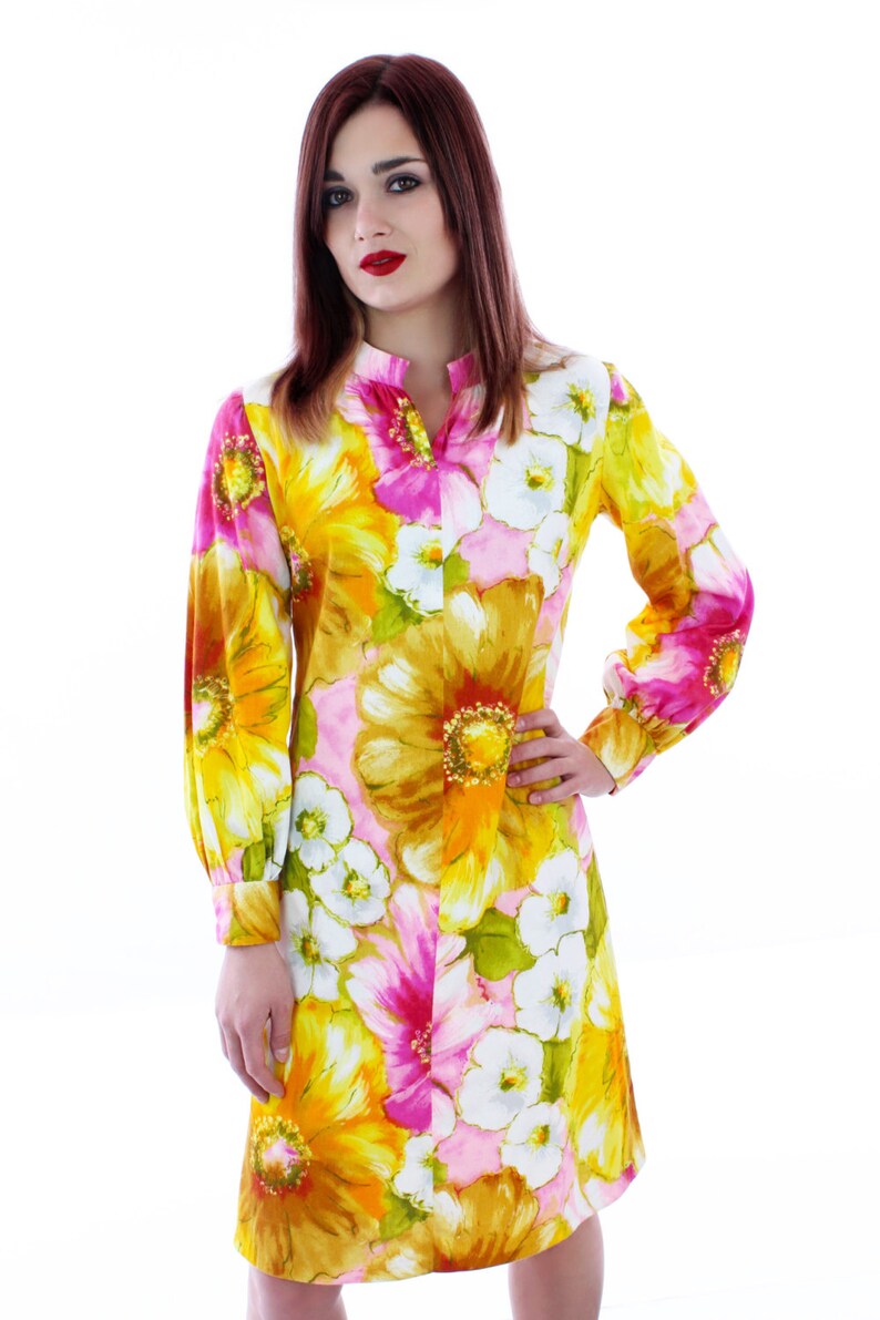 70s Hawaiian Dress 60s Mod A-line Psychedelic Shift Abstract Mini Bright Floral Flowers 1960s 1970s Sixties Metal Zipper Small S image 2