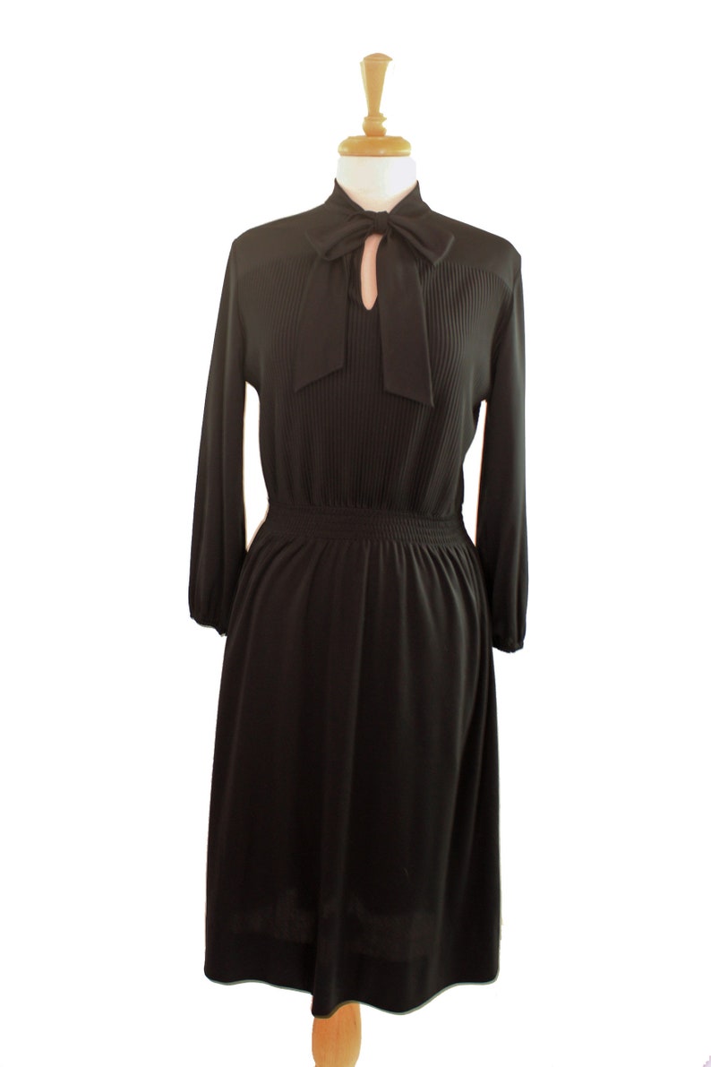Black Secretary Dress Vintage 70s Tie Neck Keyhole Neckline Long Sleeve Size M
