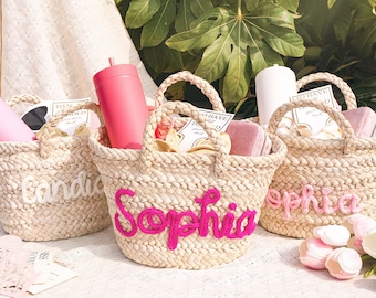 Gepersonaliseerde stro handtas bruidsmeisje, cadeaumand vrijgezellenfeest, strandtas cadeau bruidsmeisje, aangepaste handheld cadeaumand bruidsmeisje