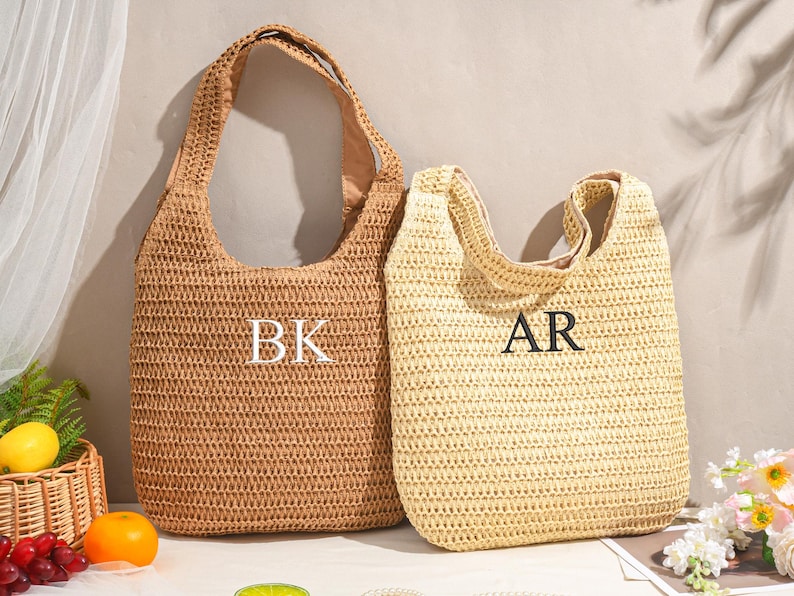 Gepersonaliseerde stranddraagtas, strandstrotas, aangepaste raffia strandtas van stro, bruidsdouchetas, cadeauzakje vrijgezellenfeest, aangepaste initialentas afbeelding 7