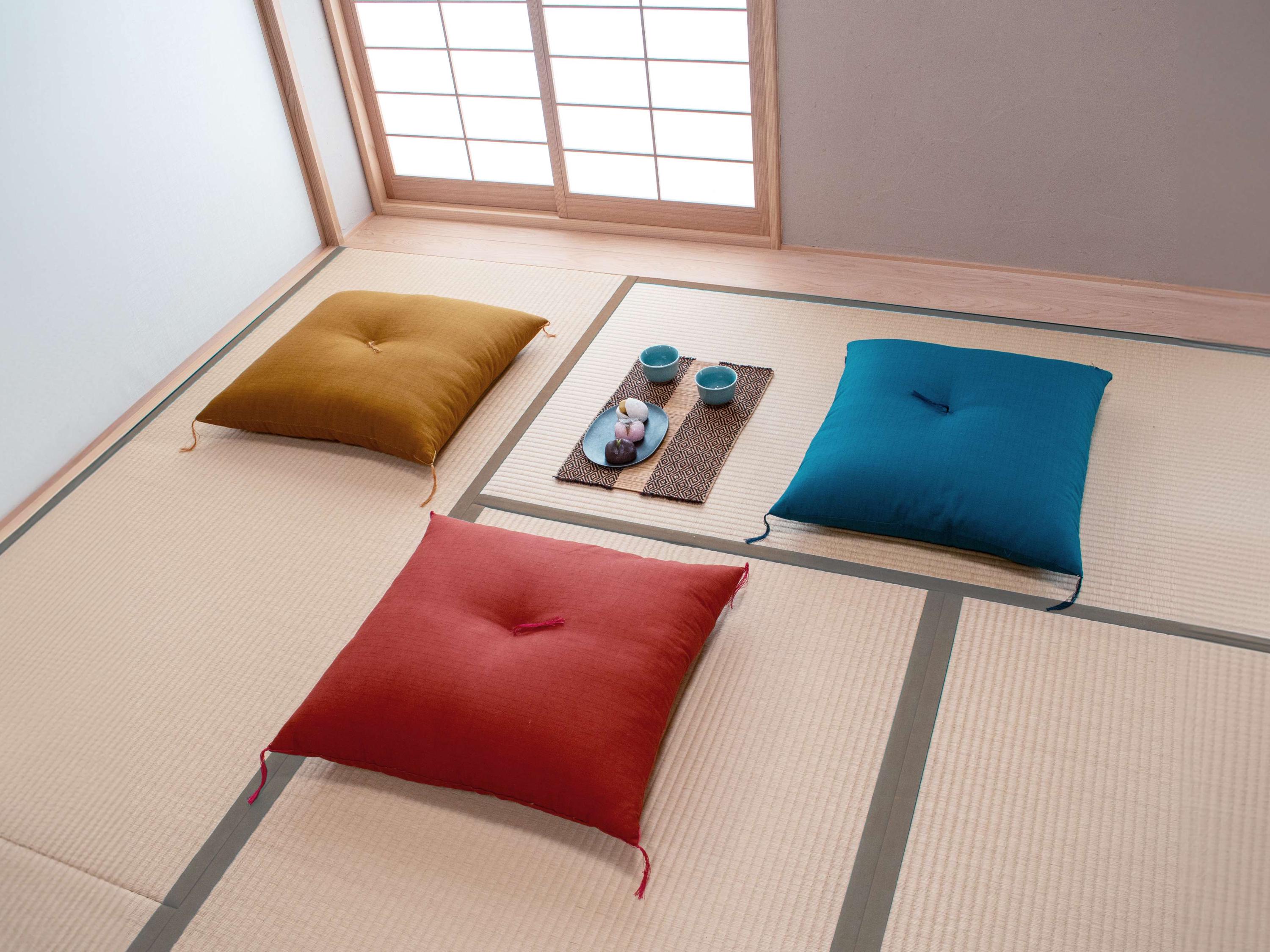 EMOOR Japanese Buckwheat Hulls Seiza Cushion Medium 9x9x5in Made in Japan (Sakura Red) Natural Buckwheat Husks Sobagara EMOOR Japan Made Natural Buckwheat Hull Beautiful Japanese