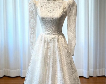 Vintage 1980s Lace Wedding Dress with Long Puff Sleeves, Small