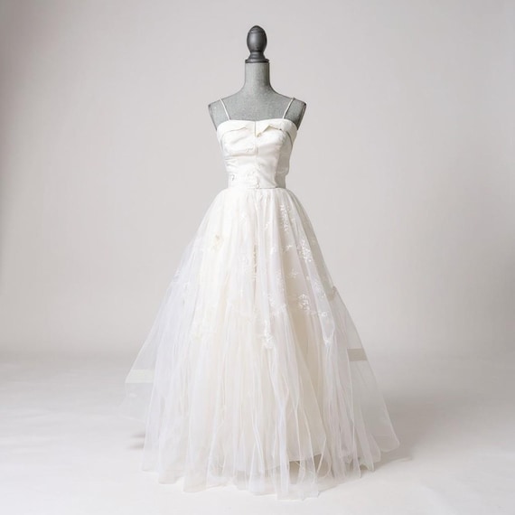 1950s Vintage Tulle  Wedding Dress with Embroidered Tulle Bolero - Size S
