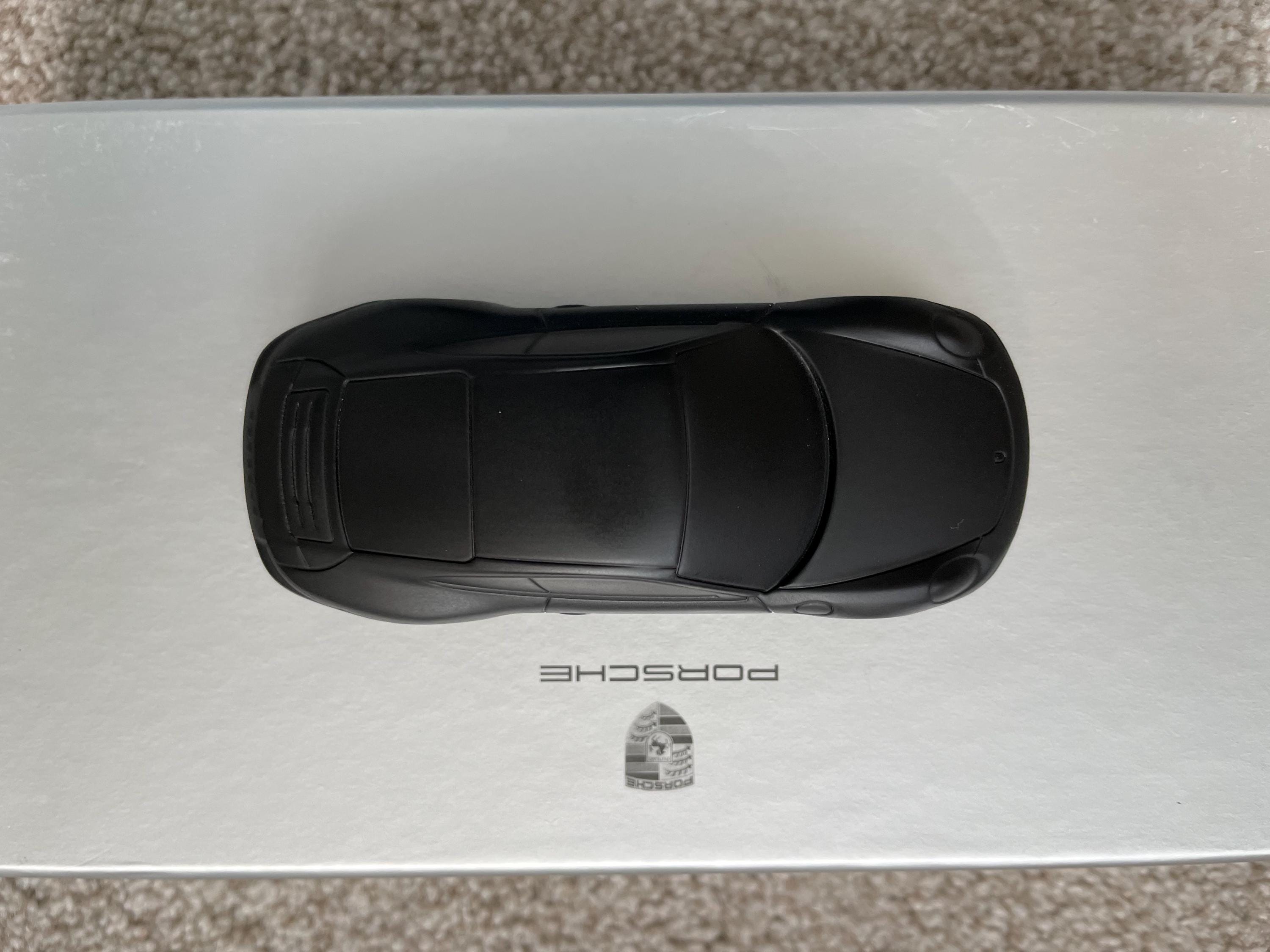 0 カレラS PORSCHE 1:43 ペーパーウェイト アルミモデル マット