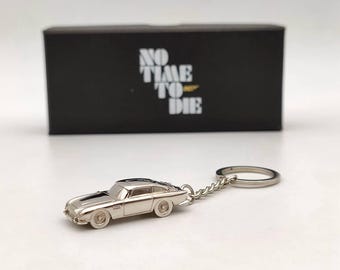 非売品　007 ASTON MARTIN DB810 キーチェーン NIB Aston Martin DBS Superleggera 007 James Bond Silver