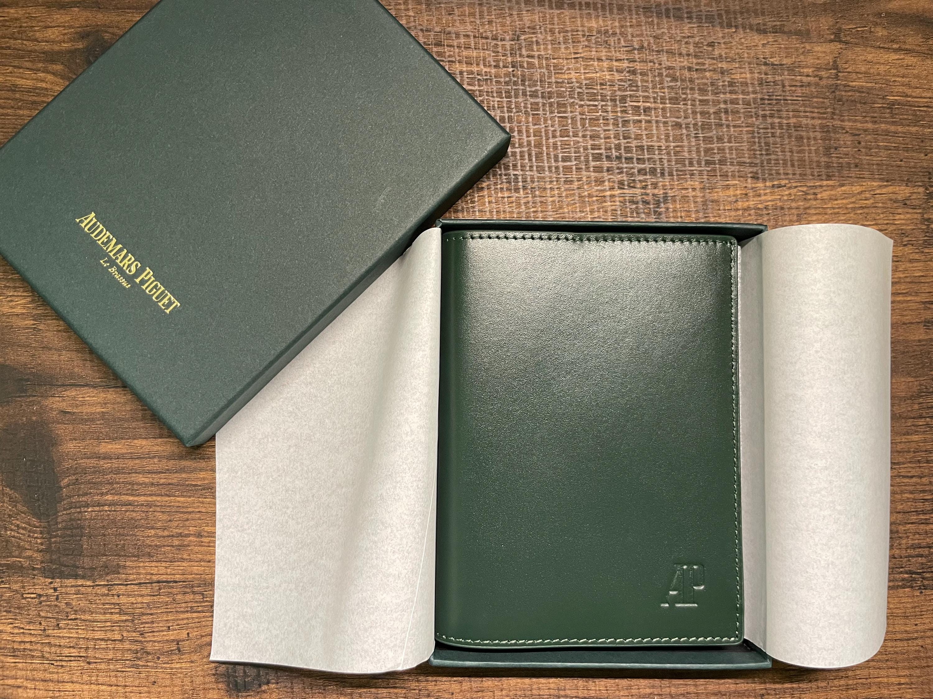 Audemars Piguet Vintage Leather Passport Cover Royal Oak Green