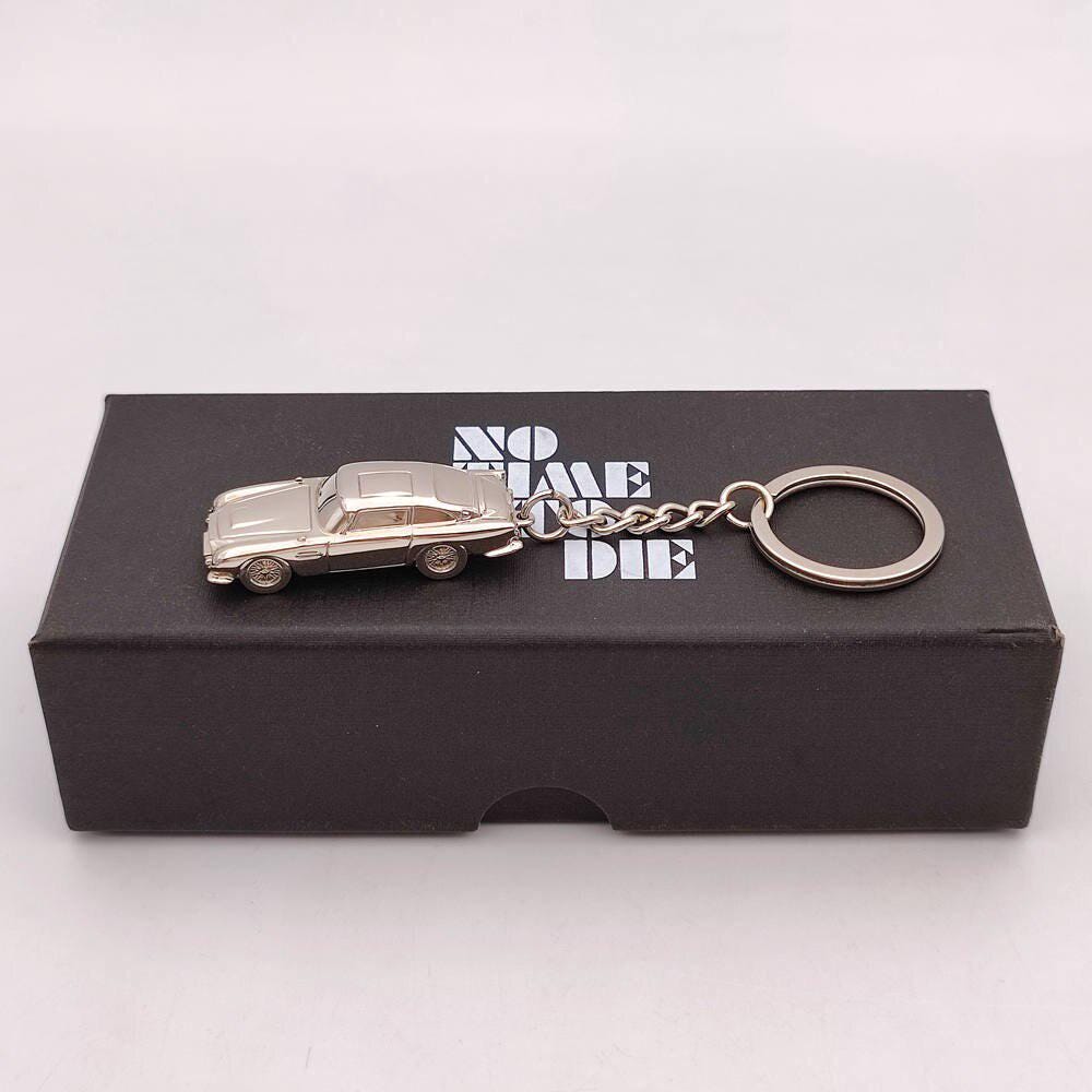 非売品　007 ASTON MARTIN DB810 キーチェーン 非売品 007 ASTON MARTIN DB810 キーチェーン - キーホルダー新 発売