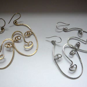 Boucles d'oreilles visage Sissi brin d'acier image 1