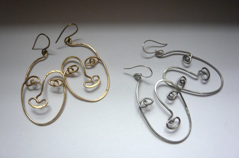 Boucles d'oreilles visage Sissi brin d'acier image 1