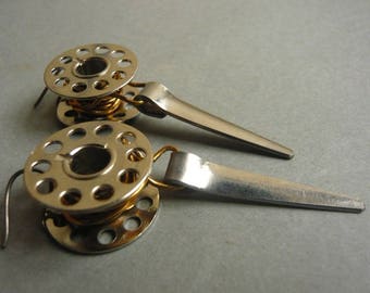 Boucles d'oreilles fourchettes et canette de machine à coudre