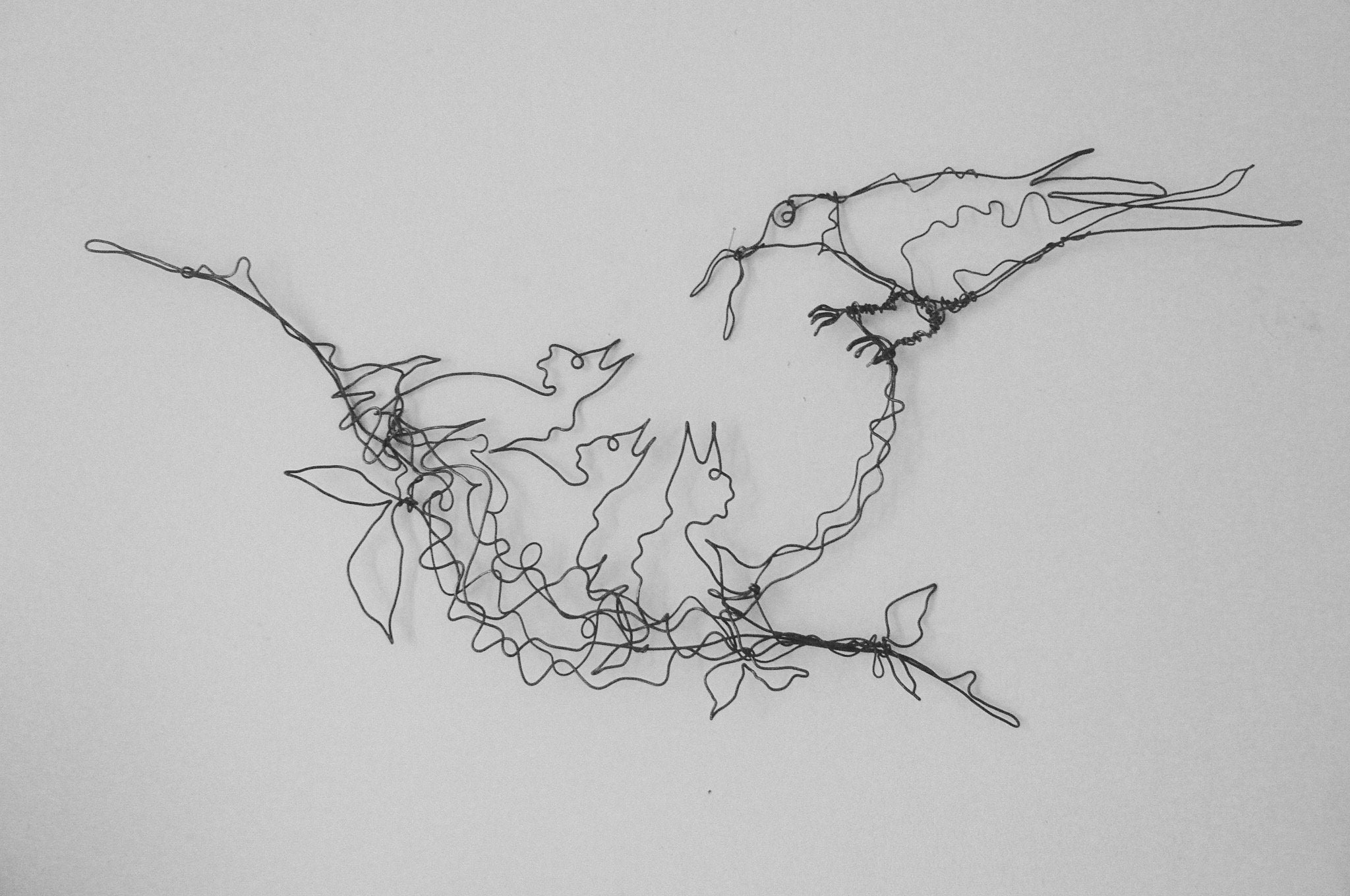 Oiseau Qui Donne à Manger Ses Petits, Nid, Branche, Oisillons, Ver, Sculpture Fil de Fer Recuit - Dé