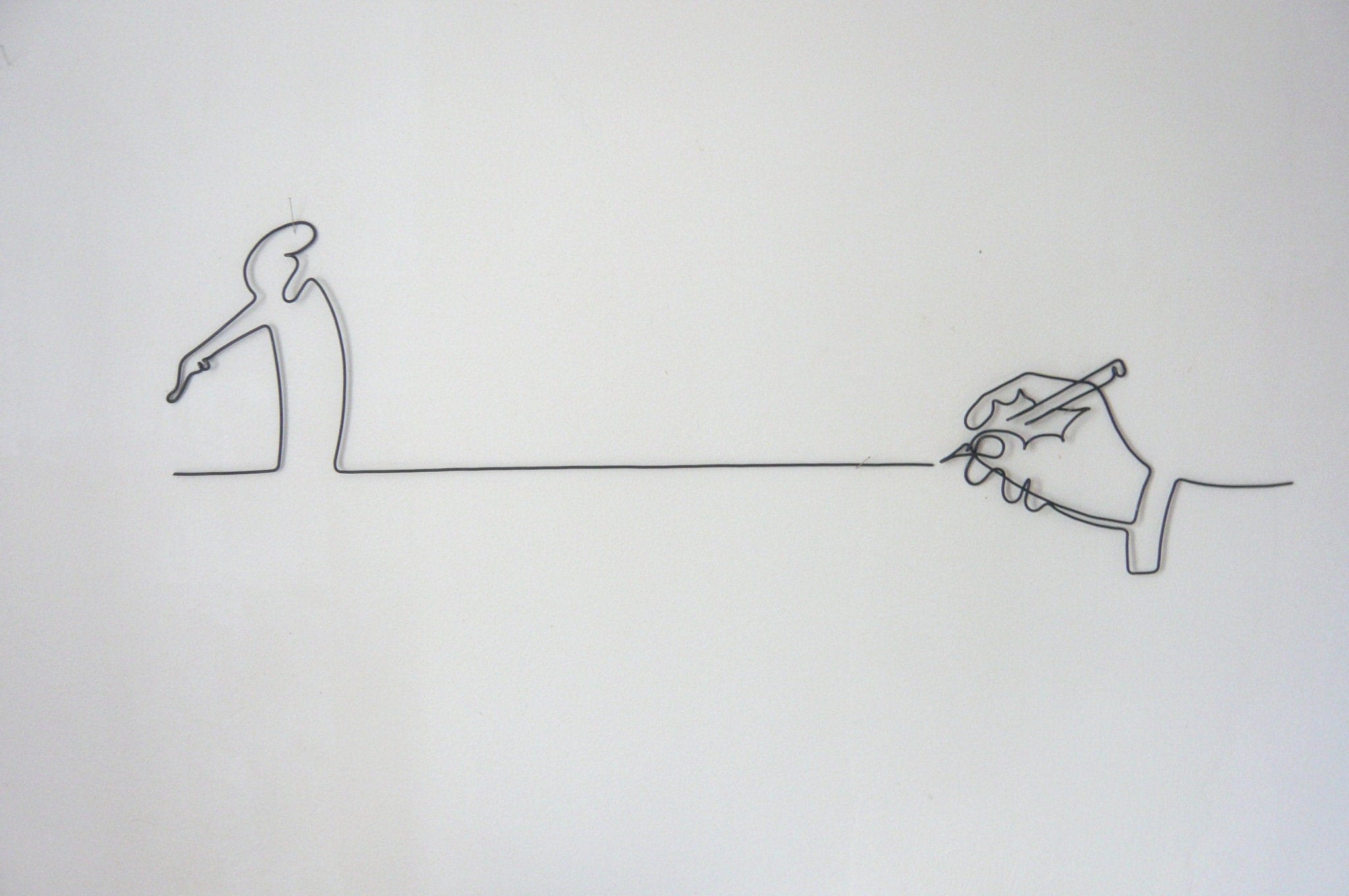 La Linea et Main Qui Dessine - Décoration Murale La Linéa, Sculpture, Écriture, Fil de Fer Recuit, D