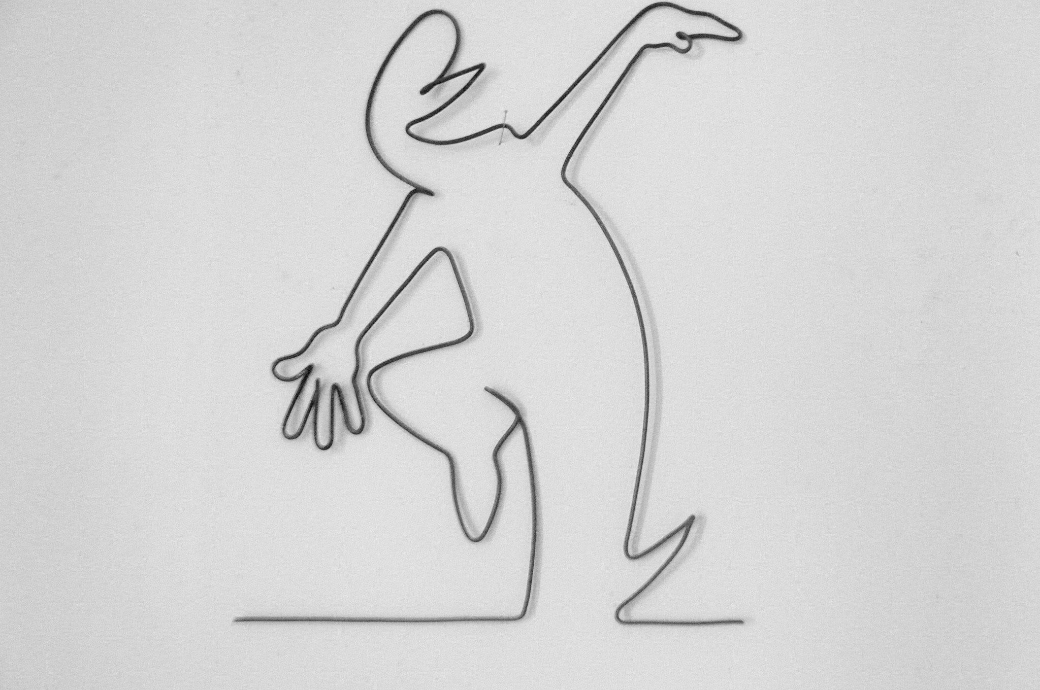 Sculpture Fil de Fer Recuit La Linea Heureux Qui Marche - Décoration Murale, Phrase Coeur, Amour Scu