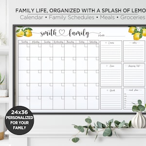 Può includere: Un calendario da parete di 61x91 cm con bordo decorato a limoni, il testo "FAMILY LIFE, ORGANIZED WITH A SPLASH OF LEMON", "smith family" e sezioni per orari, note, lista della spesa e piano dei pasti con i giorni della settimana.