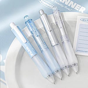 2er Set Mini Gelschreiber Blau oder Silber | 0,5 mm feine Spitze schwarze Tinte | Niedliche Kugelschreiber, Kugelschreiber, Kugelschreiber für Schule, Büro, Planer & Journaling