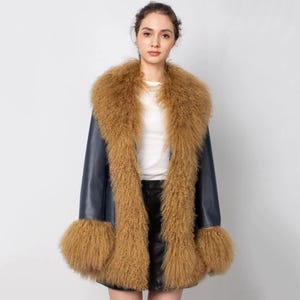 Damen Shearling Echtlederjacke - Bikerjacke - Wintermode Warme Pelzjacke - Handgefertigte Leder Bomberjacke