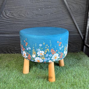 Blue Daisy Patterned Pouf with Wood Legs, Ottoman, Pouffe, Footstool, Handmade, Makeup Pouf, Pouf Chair, Pouf Bench, Pouf Stool Ottoman Pouf