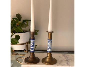 Candelabros cónicos de porcelana con diseño floral azul y blanco, estilo vintage, par, 7,5 pulgadas