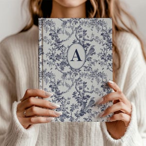 Kundenspezifisches Monogramm-Notizbuch für Frauen, personalisiertes Toile Journal, anpassbares Journal, Brautjungfer Vorschlag, ursprüngliches Notizbuch für Mama Geschenk