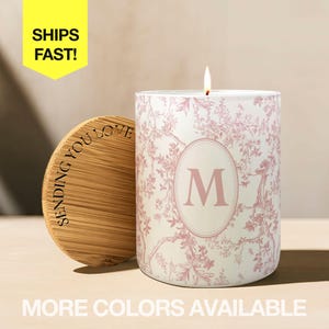 Vela personalizada con nombre de Toile para amiga, vela personalizada, regalo con monograma para novia, velas para dama de honor, vela para mamá, vela para hermana Pink, Engraved Lid