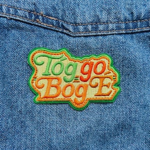 Naszywka Tóg Go Bog É - naszywka z haftem w języku irlandzkim / naszywka Take it Easy | Paiste Gaeilge | Irlandzkie Prezenty | (7,5 x 5 cm)