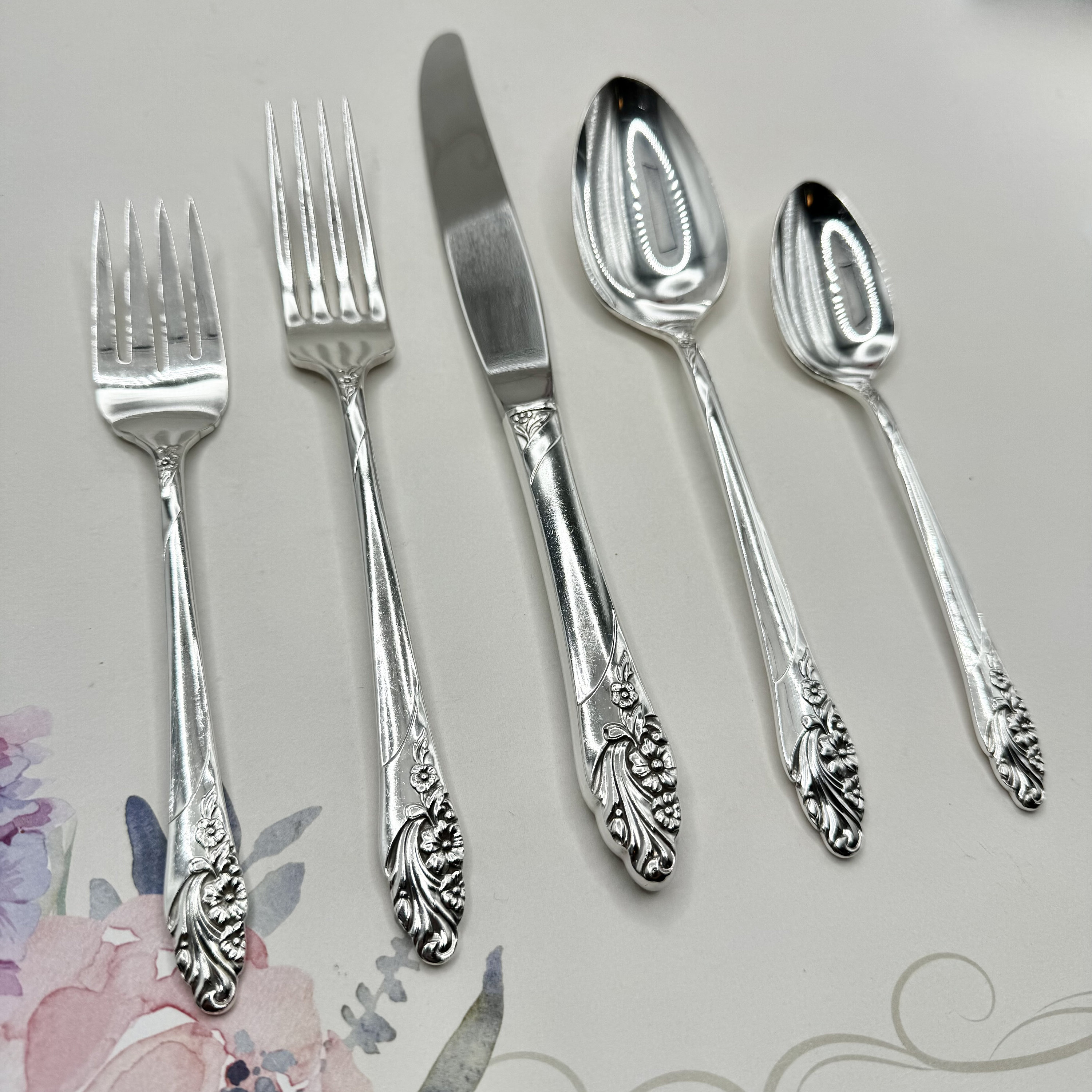 Vintage 20 Piece ' Evening Star ' Silverplate Set From Oneida