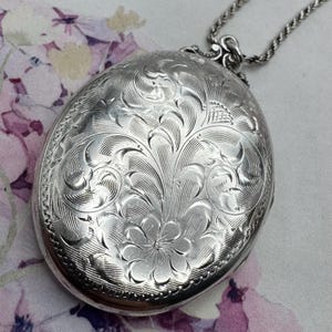 Superbe grand médaillon ovale vintage signé Birks Burkhardt et chaîne en corde en argent sterling - Sans monogrammes - Fermeture intacte