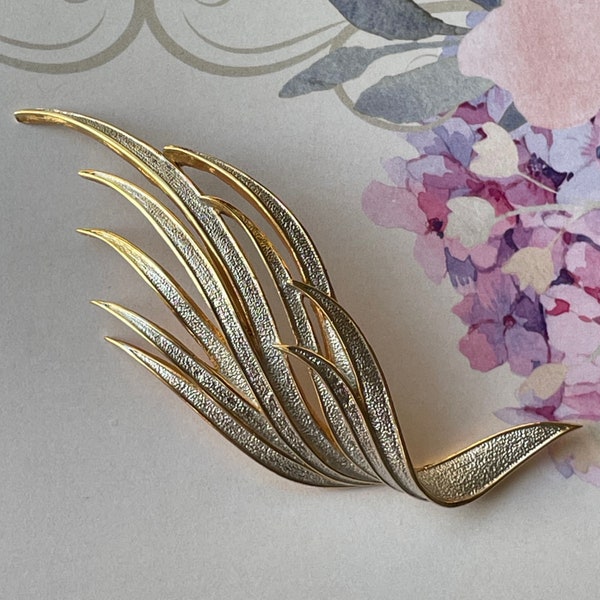 Striking Large Vintage Two toned Brooch from the 1950's - Beautiful Vintage Jewelry for Collector - Believed to be Unmarked Marcel Boucher