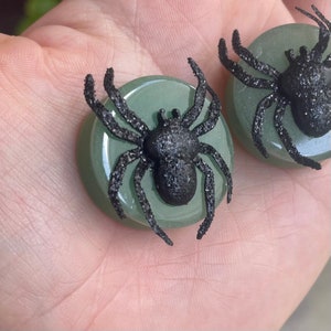 One of a Kind Pair of Green Jade and Spider Plugs Halloween Gauges 1 25mm OOAK image 3