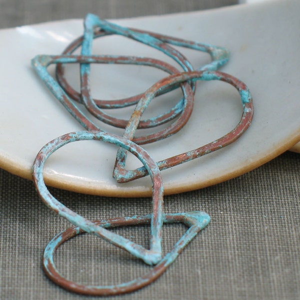 small aqua teardrops- 6 verdigris patina links