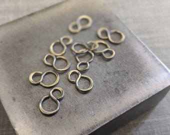 Asymmetrical connectors in oxidized brass- set of 10