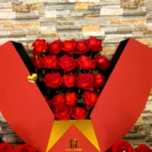 Luxury Roses Gift Box Roses & Chocolate - Birthday, Anniversary, Valentine, Engagement, Mother’s Day, Weddings,Christmas Gift