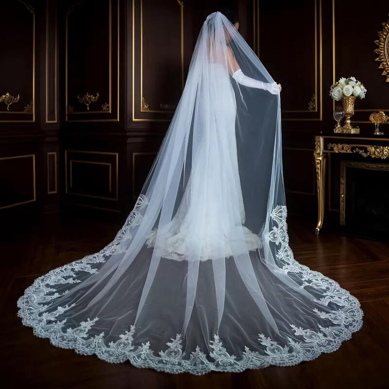 Cathedral Floral Lace Veil / 