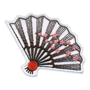 Japansk solfjäder med körsbärsblomma - broderad lapp / emblem - Patchion Patches