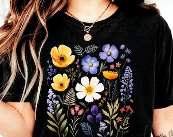 Pressed Flowers Tshirt, Boho Wildflowers Cottagecore Shirt, Vintage Botanical Tee, Pastel Floral Nature Shirt, Garden Lover Shirt,Wildflower