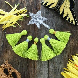Lime Green: 4.5 cm Kleine Silk Luxe Tassels, 2 Stück, handgemachte Quasten für die Schmuckherstellung, kurze Quasten / Wählen Sie Ihre Bindung / Zubehör