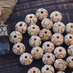 Circles: Hand Carved Rondelle Bone Beads, Cream White, 14x11mm, 5 loose large hole bone beads / Mala from Nepal, Prayer Beads / Supplies