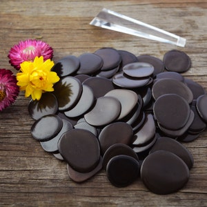 Tagua Nut Thin Slices: Fudge Tagua Slices *top drilled* 10pcs / Vegetable Ivory, Organic beads, Tagua nuts / Jewelry supplies
