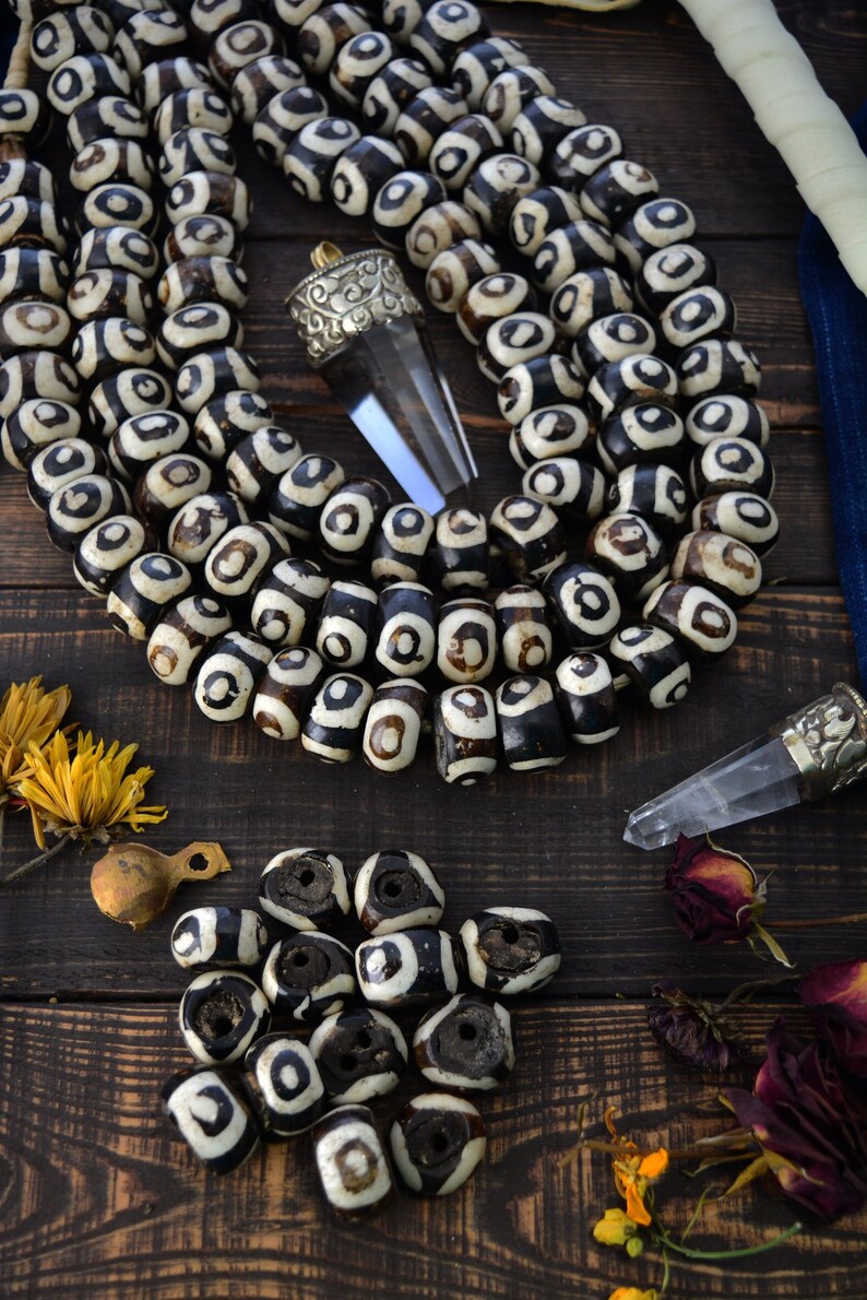 DIY Jewelry Supplies 25x14mm Large Rondelle Bone Beads from Africa 10 beads Trade Beads Bone Rondelle: Batick Black and White Bullseye