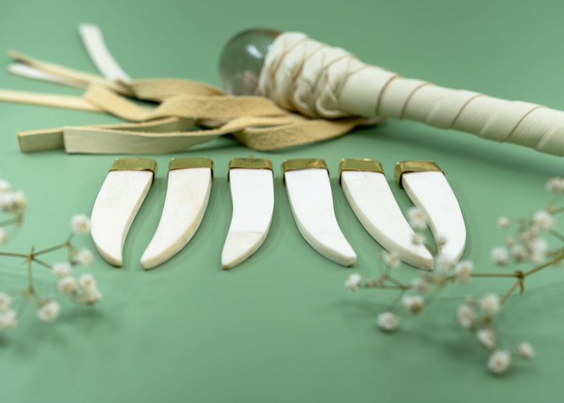 Cream White Bone Tusk Pendant with Gold Cap, 1 Pendant – Ethically Sourced Buffalo Bone, 20x83mm | Lightweight Charm for Jewelry Making