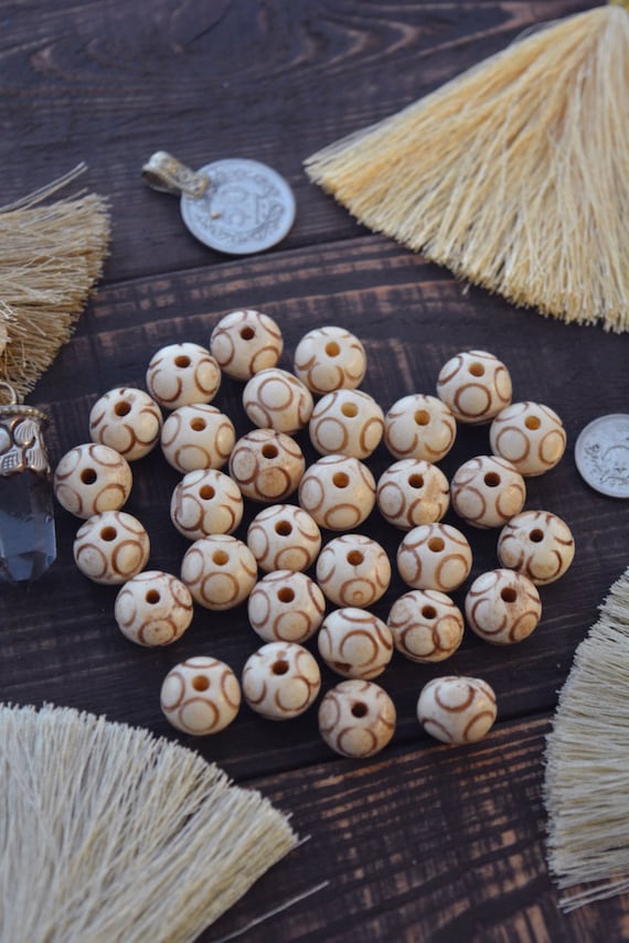 Circles: Hand Carved Rondelle Bone Beads, Cream White, 14x11mm, 5 loose large hole bone beads / Mala from Nepal, Prayer Beads / Supplies