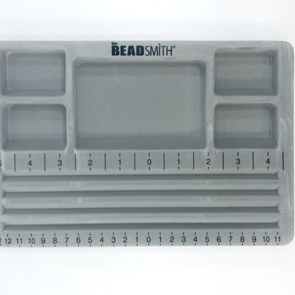 The BeadSmith Mini Travel Bead Design Beading Board, Gray Flock with Lid, 7.75 x 11.25 Inches / Jewelry Making Supplies