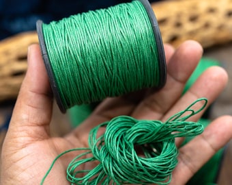 Cordón de algodón trenzado verde esmeralda de 1 mm, sin encerar, para macramé y joyería. Bobina de 100 metros o 7,62 m.