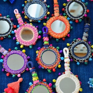 Rainbow Camel Swag: portachiavi con specchio e campanelli a forma di cammello, 5 pollici, 1 pezzo / Decorazione, portachiavi, regali divertenti, regalo per amici, portachiavi per borsetta