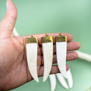 Cream White Bone Tusk Pendant with Gold Cap, 1 Pendant – Ethically Sourced Buffalo Bone, 20x83mm | Lightweight Charm for Jewelry Making