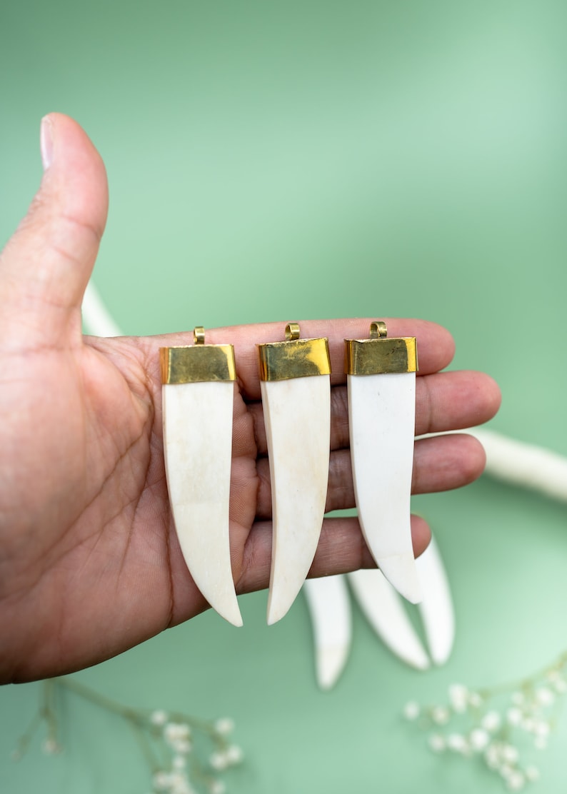 Cream White Bone Tusk Pendant with Gold Cap, 1 Pendant – Ethically Sourced Buffalo Bone, 20x83mm | Lightweight Charm for Jewelry Making