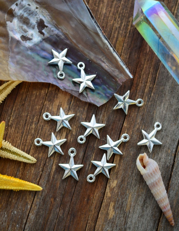スターリングシルバーミニスターチャーム、11 x 14 mm、2個/ Nunn