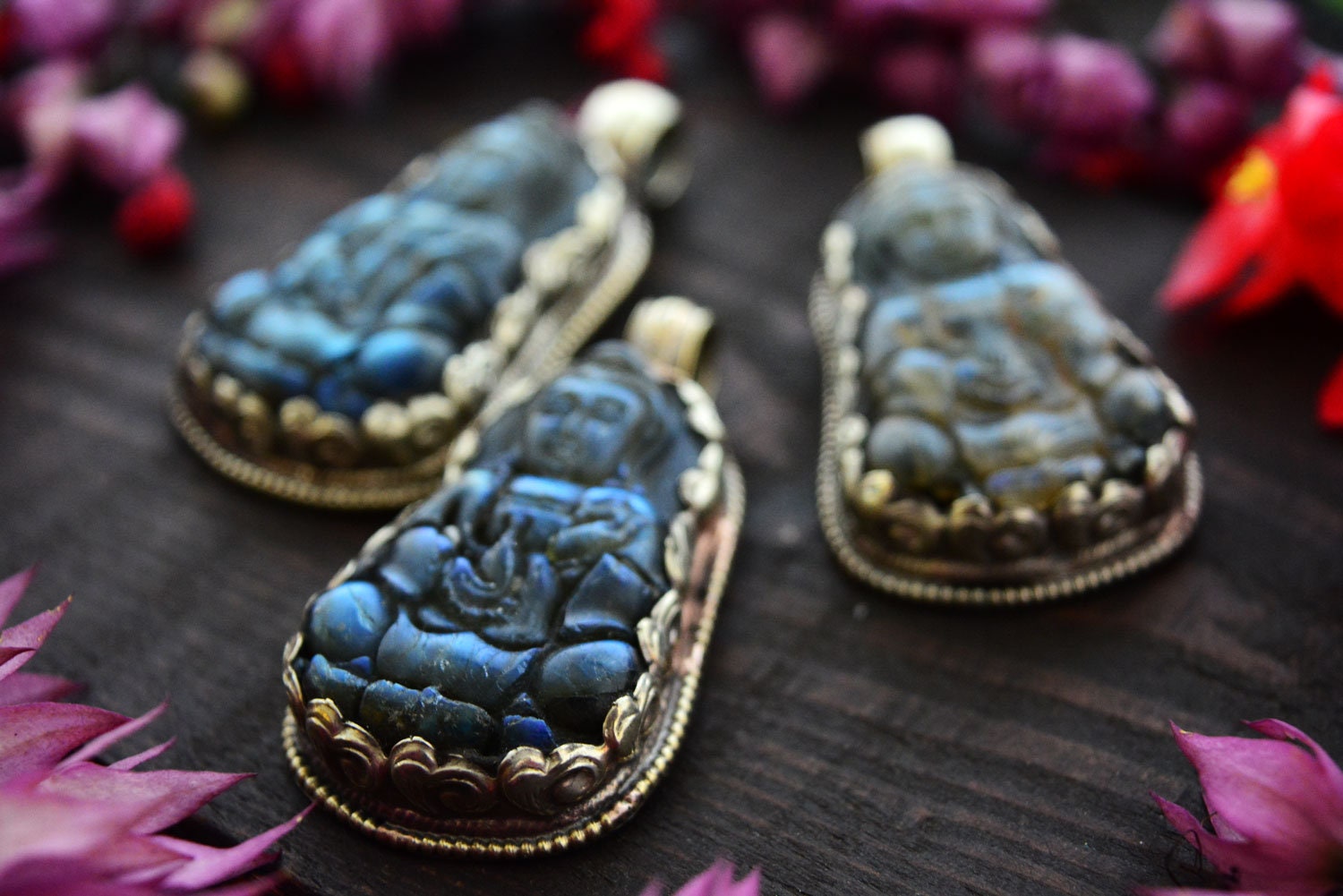 Artisan Silver by Samuel B. 22x16mm Carved Labradorite Buddha Head Bracelet main image 1