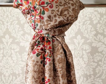 Cashmere scarf, masterfully crafted from the finest wool, embodies true craftsmanship. Fine cashmere scarf