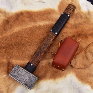 Custom Viking Hammer: Hand-Engraved Norse Carbon Steel Battle Hammer